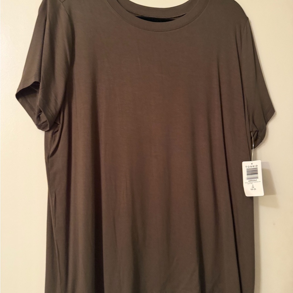 Torrid gray Crew Neck Tee size 1